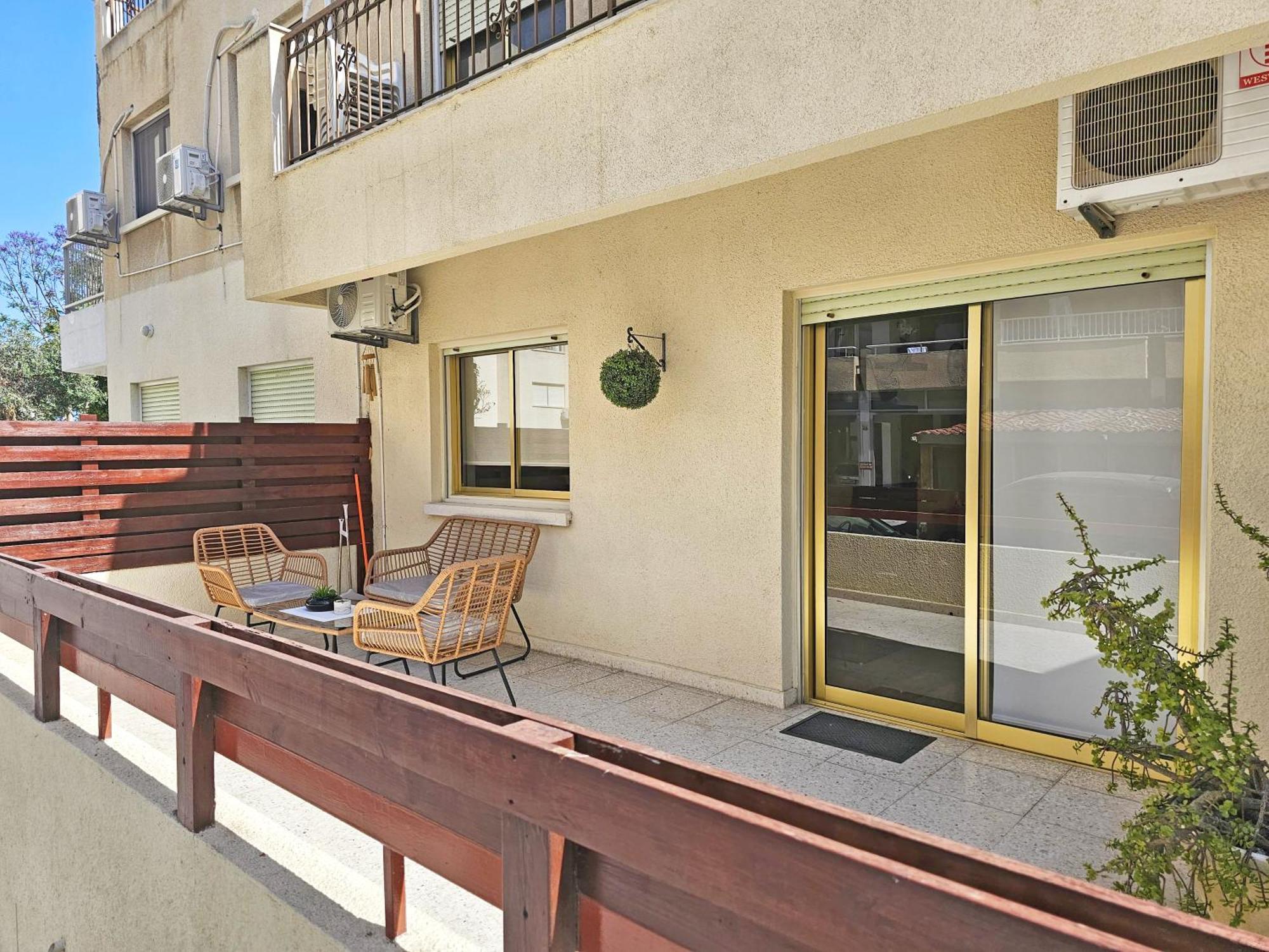 Albert'S Apartment Mackenzie 001 Larnaca Luaran gambar